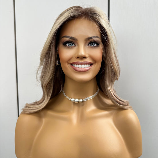 CAROL | Warm Blonde Hair With Highlights (S/M) 16'' CAROL | Warm Blonde Hair With Highlights (S/M) 16''