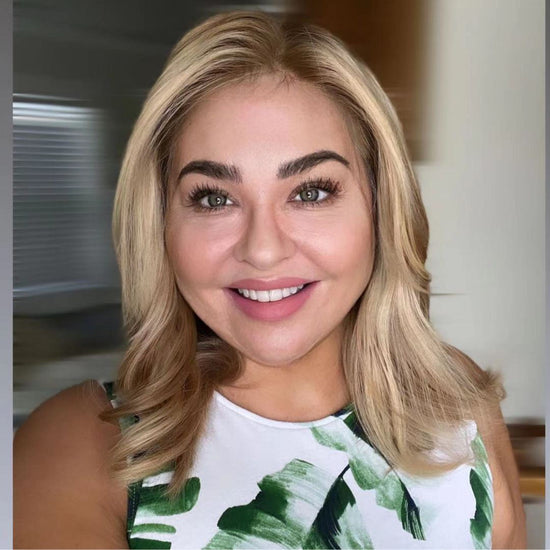 CAROL | Warm Blonde Hair With Highlights (S/M) 16'' CAROL | Warm Blonde Hair With Highlights (S/M) 16''