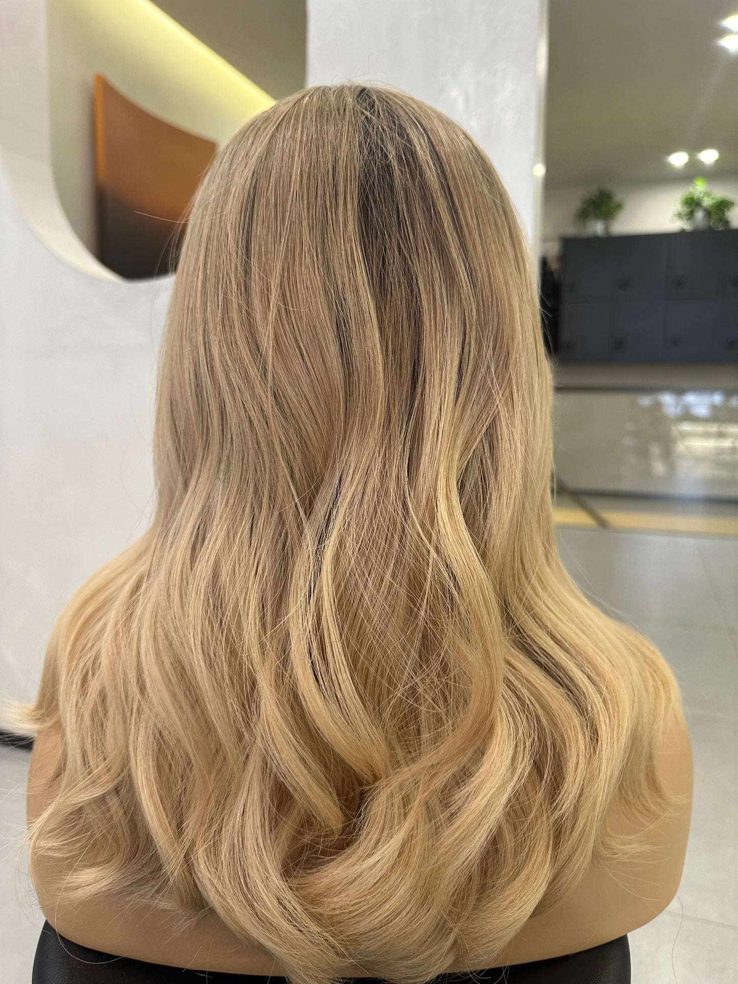 ELARA-Hightlights Cali Blonde с челкой