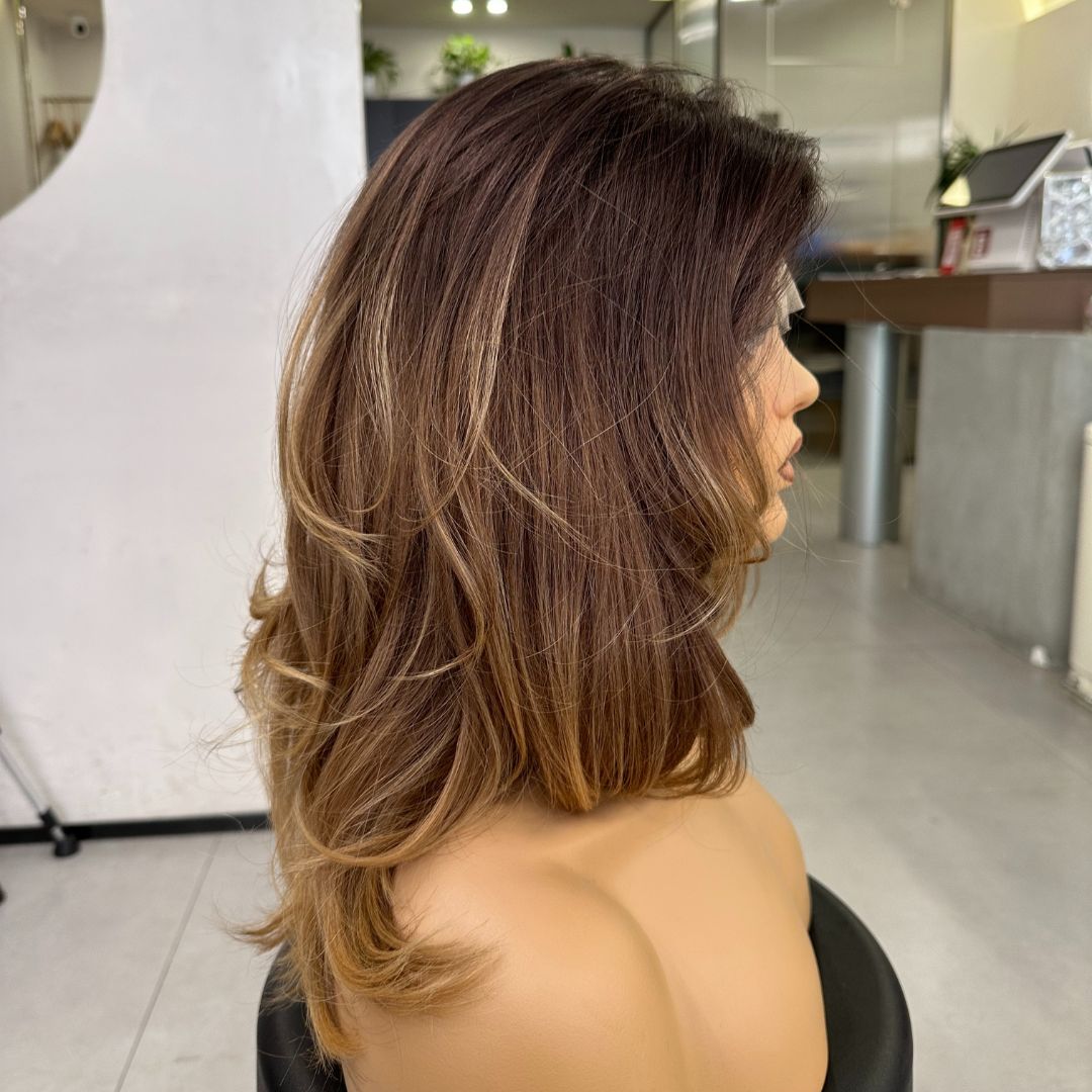 JESSICA | Rubio champán ombré con reflejos caramelo cálidos