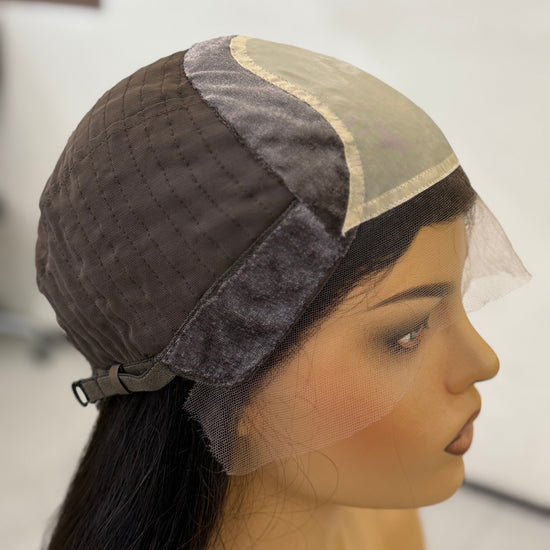 MILANA | Peluca rizada larga en capas | 22” de ombré natural a castaño claro MILANA | Peluca rizada larga en capas | 22” de ombré natural a castaño claro