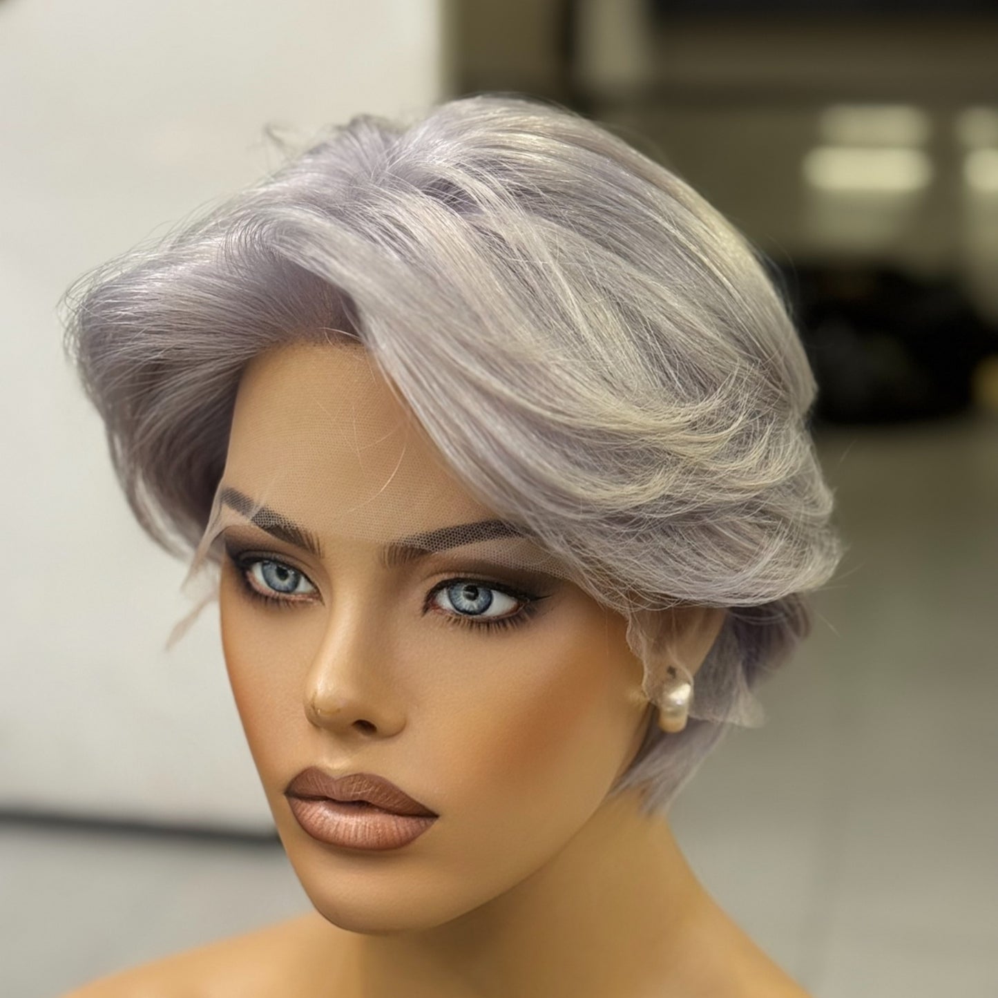MERYL | Cool-Toned Pearl Silver Pixie with Razored Layers