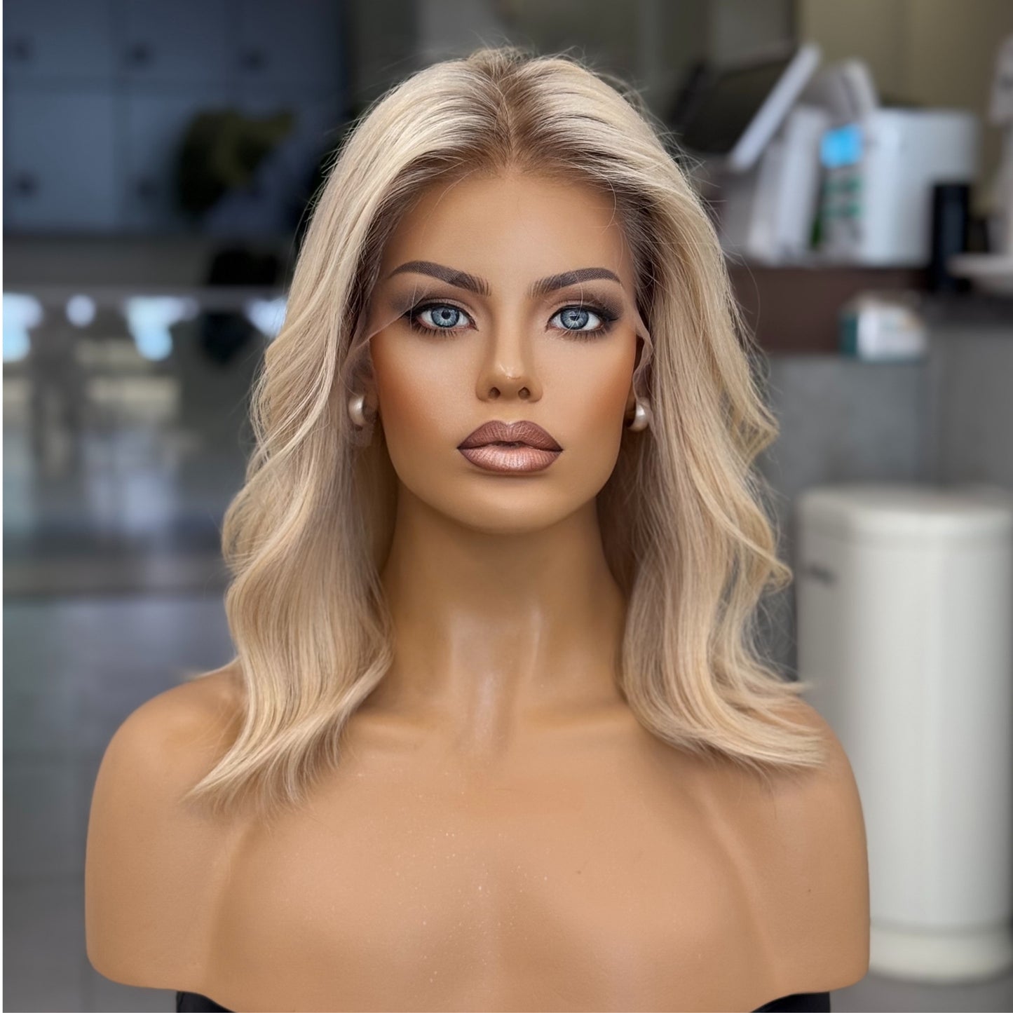 VICTORIA | 16" Creamy Vanilla Blond Hair Wig