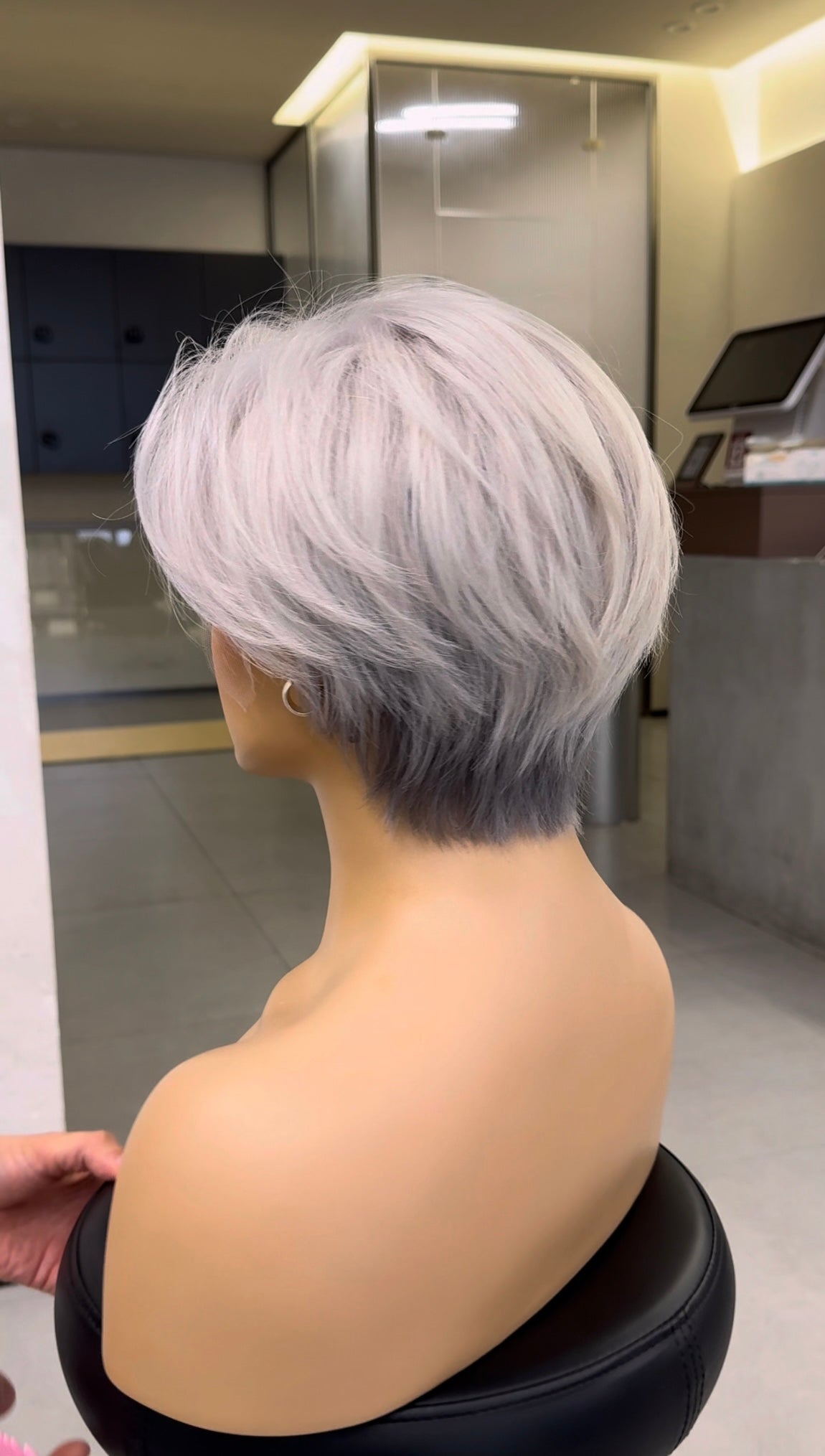MERYL | Cool-Toned Pearl Silver Pixie with Razored Layers