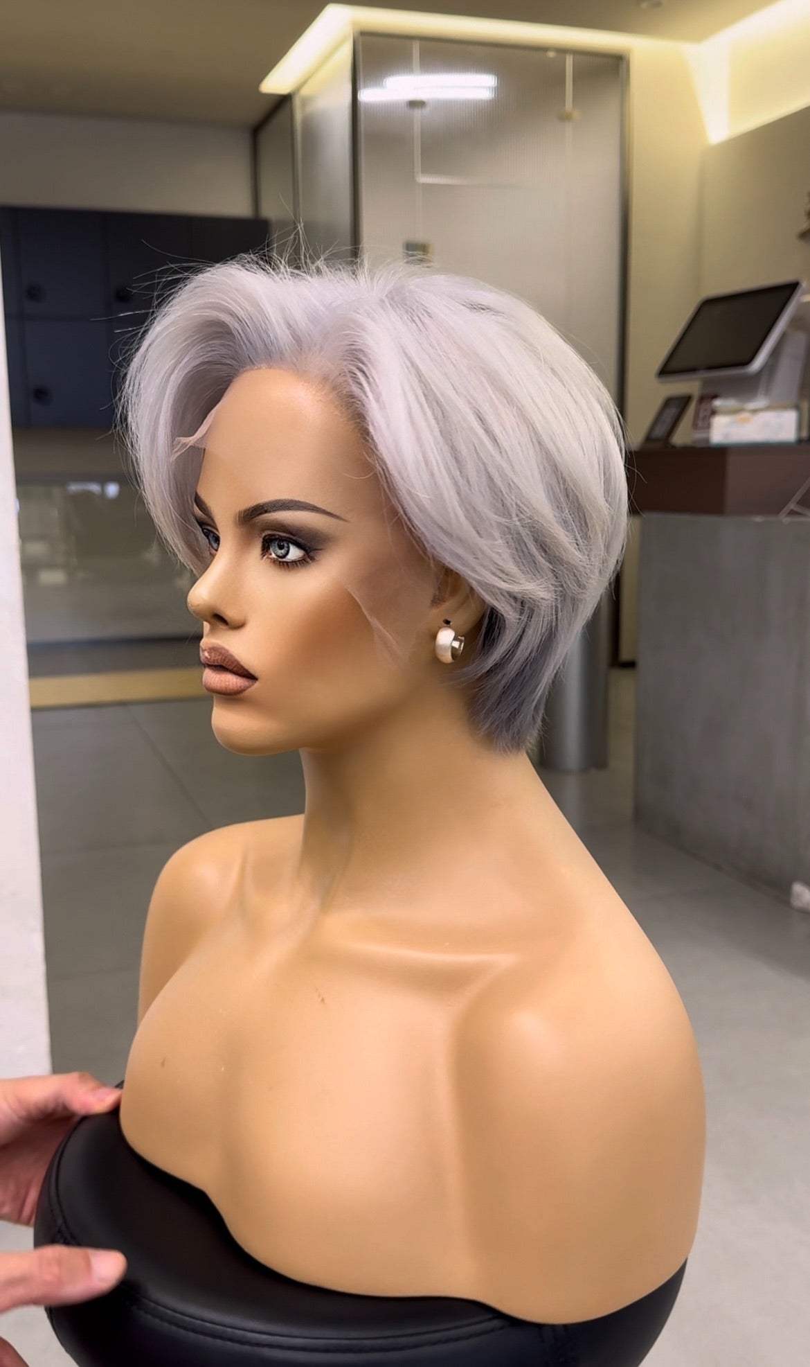 MERYL | Cool-Toned Pearl Silver Pixie with Razored Layers