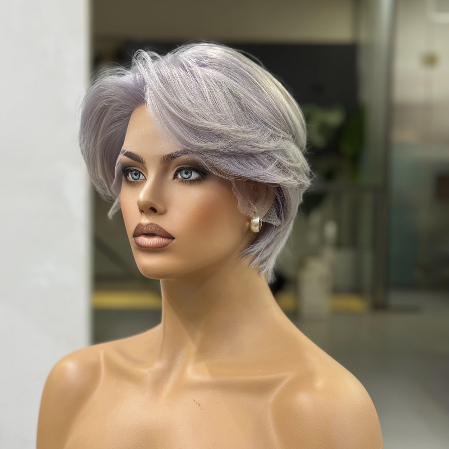 MERYL | Cool-Toned Pearl Silver Pixie with Razored Layers